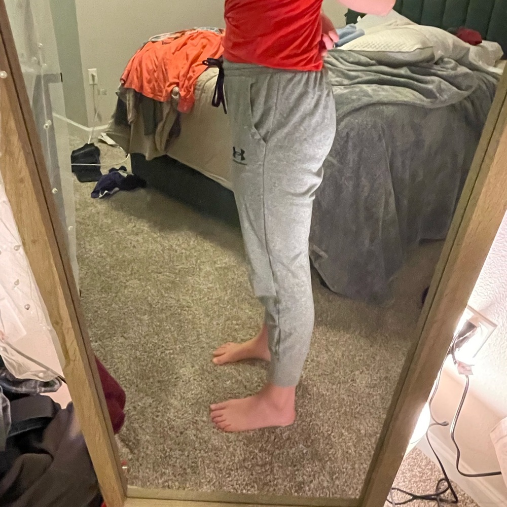 🎄Under Armour Joggers🎄 - Picture 2 of 3